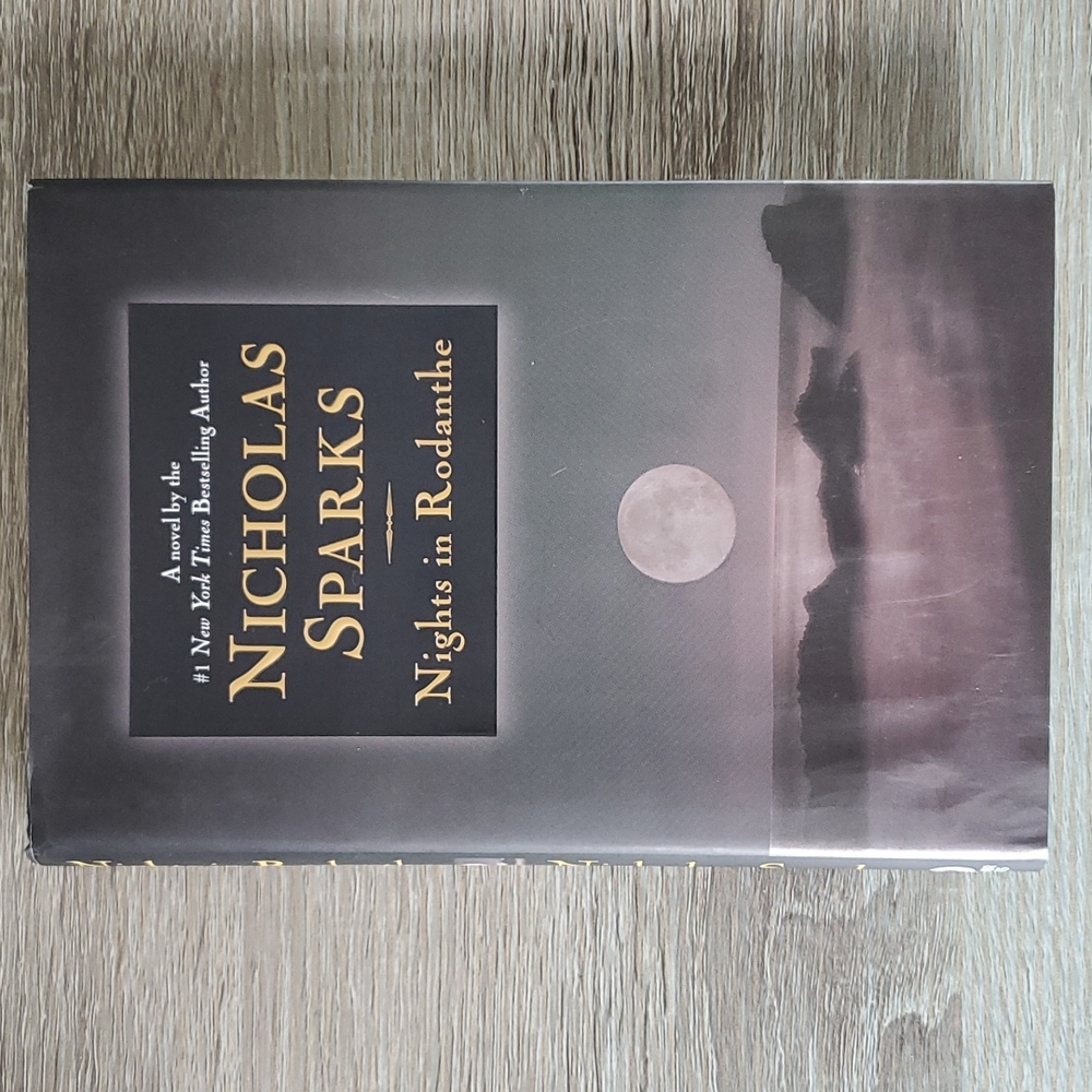 Nights in Rodanthe Hardcover Book
